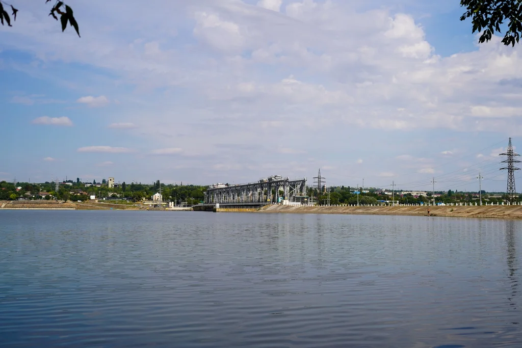 Ministerul Mediului avertizează: Rezervele de apă de la Novodnistrovsk sunt aproape de epuizare, iar situația de pe Nistru rămâne dificilă