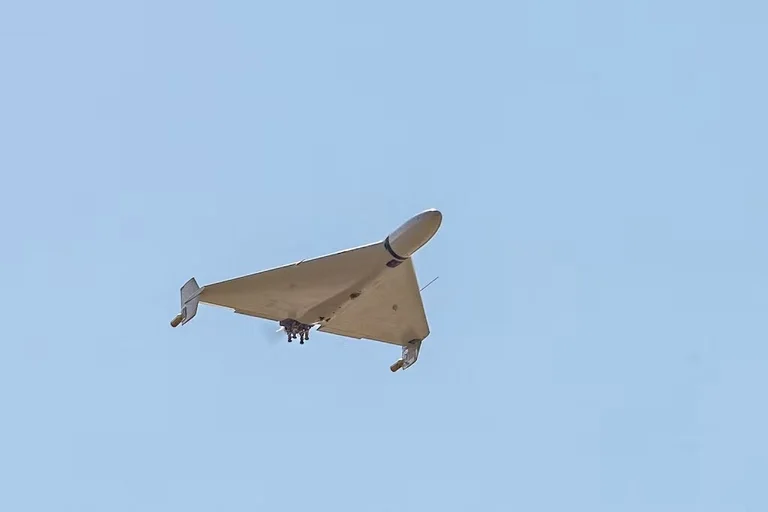 O dronă a survolat de două ori teritoriul R. Moldova. Spațiul aerian a fost închis temporar