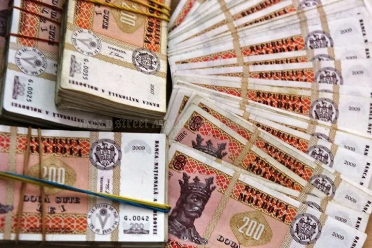 Câștigul salarial real a crescut cu 2,3% într-un an. Salariul mediu brut a ajuns la aproape 16.900 de lei