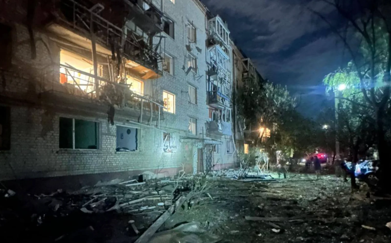 Atacuri cu rachete balistice asupra Kievului: Cel puțin 12 persoane și-au pierdut viața (FOTO/VIDEO)