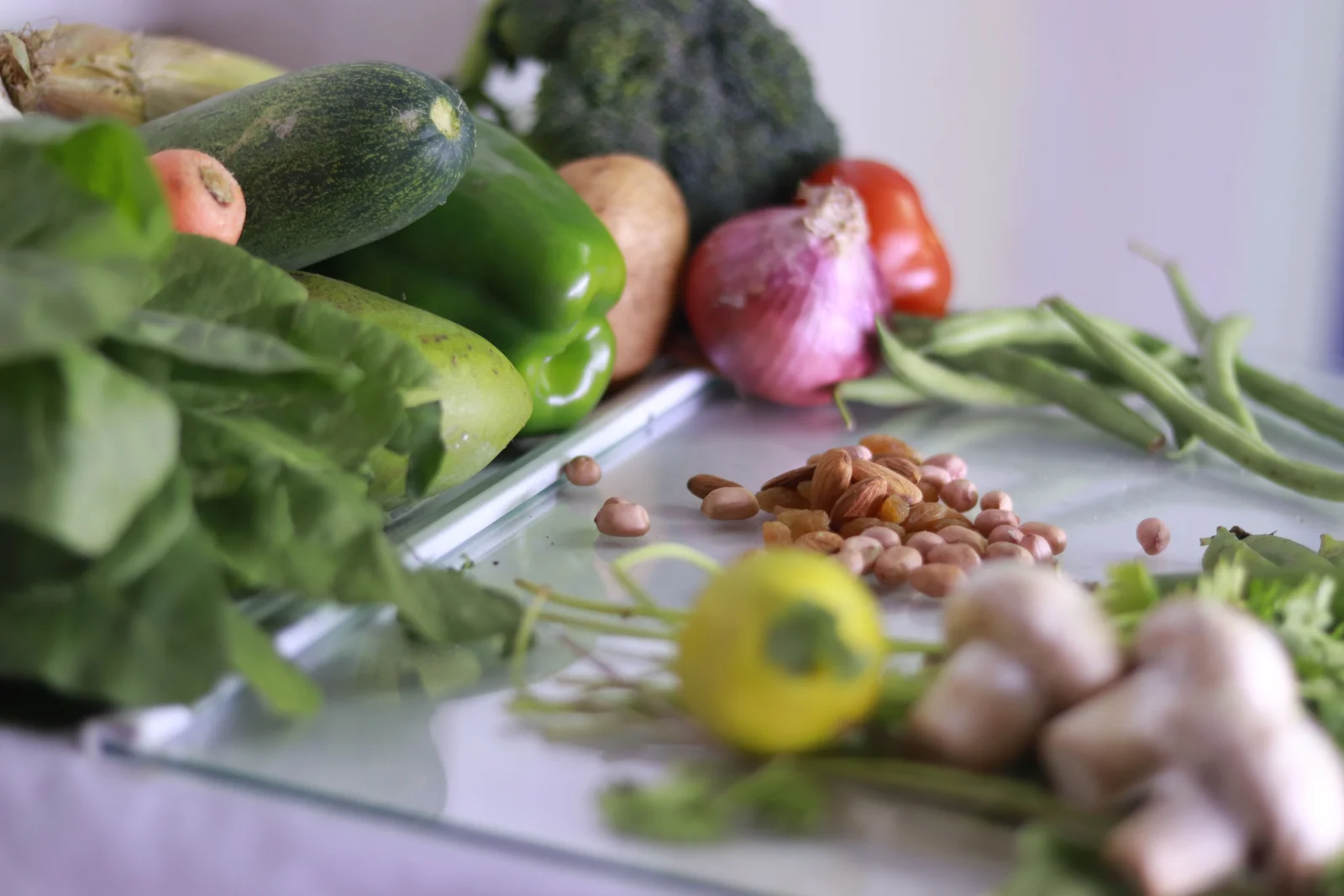 Nu toate dietele sănătoase sunt la fel în menopauză. Un studiu Harvard identifică două modele alimentare asociate cu un risc mai mic de îngrășare