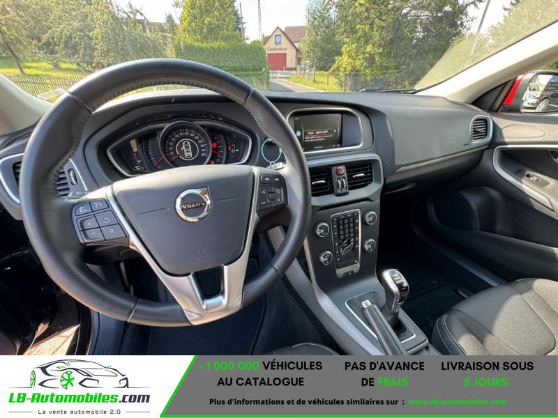 Volvo V40  T2 122 ch BVM - Photo 2 / 8