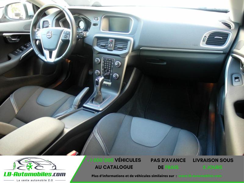 Volvo V40  T2 122 ch BVM - Photo 6 / 10