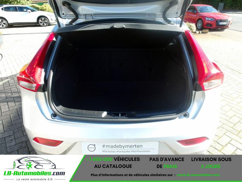 Volvo V40  T2 122 ch BVM - Photo 10 / 10