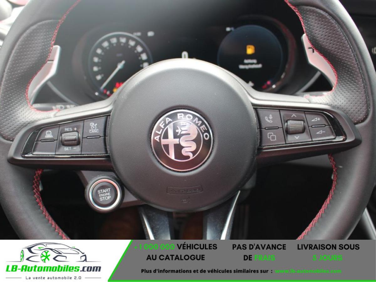 Alfa Romeo Giulia 2.0 T 280 ch BVA Q4 - Photo 8 / 8