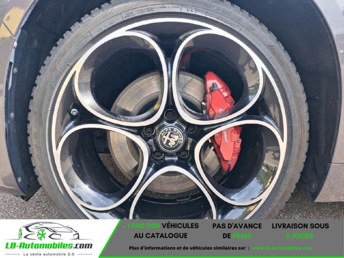 Alfa Romeo Giulia 2.0 T 280 ch BVA Q4 - Photo 4 / 5