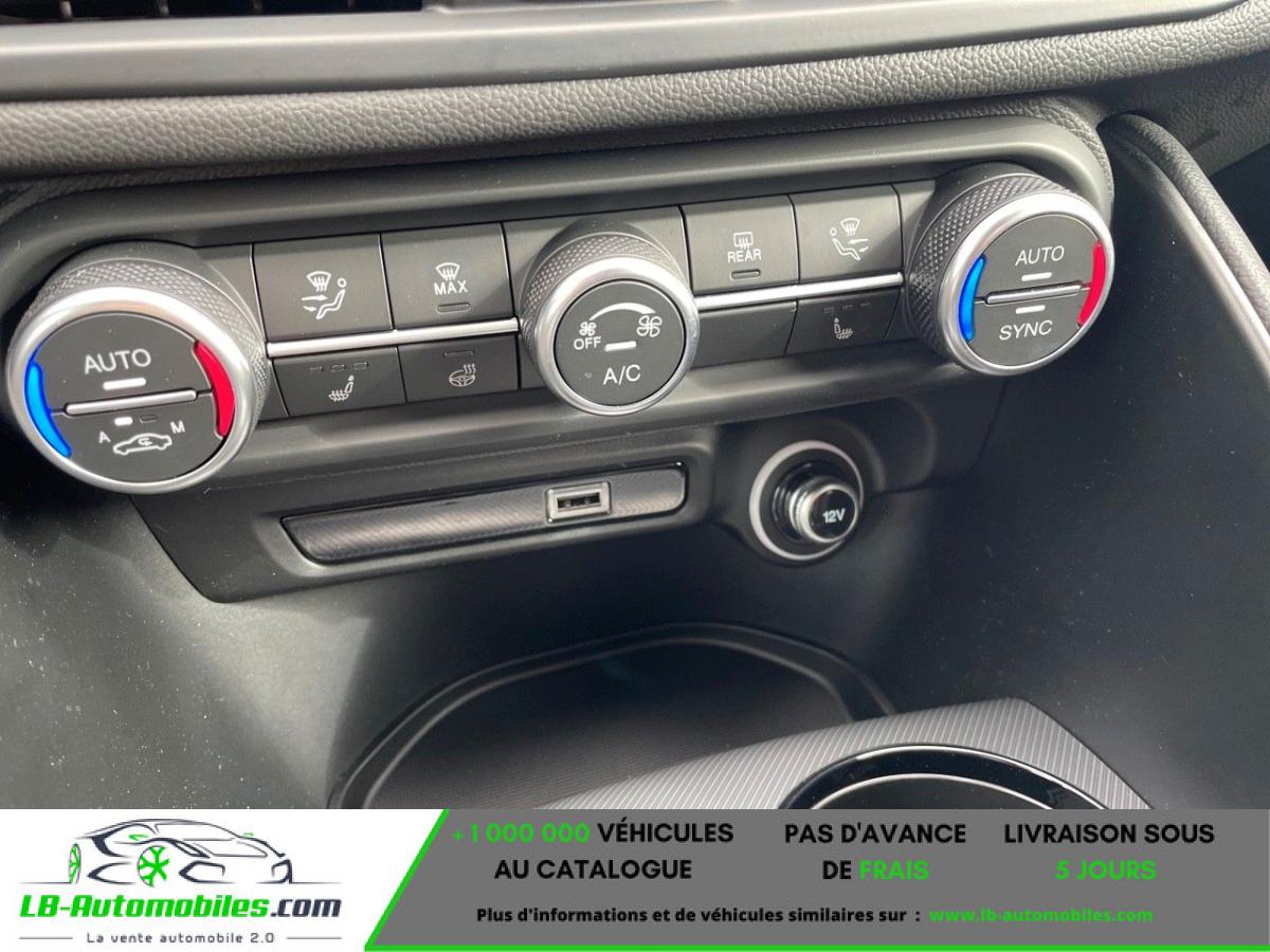 Alfa Romeo Giulia 2.0 T 280 ch BVA Q4 - Photo 18 / 25