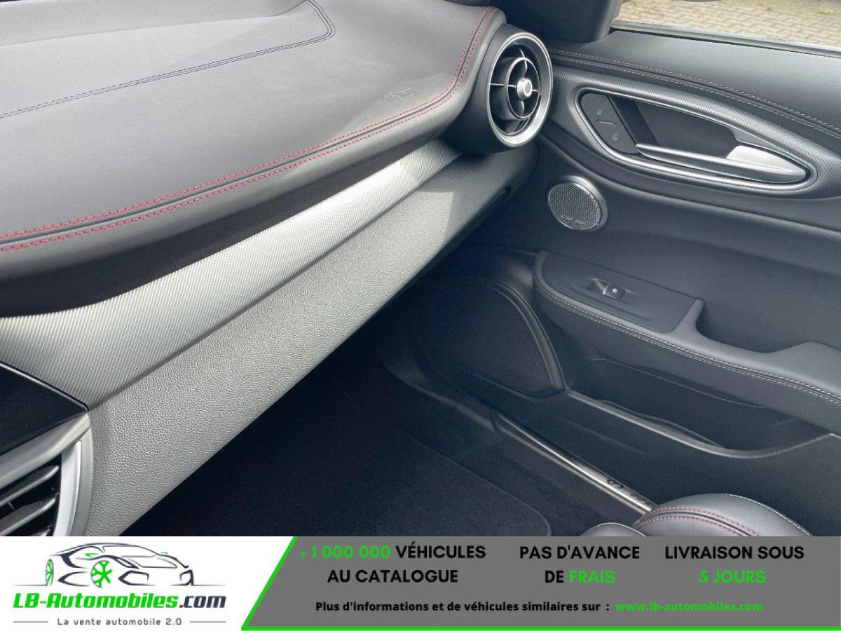 Alfa Romeo Giulia 2.0 T 280 ch BVA Q4 - Photo 19 / 25