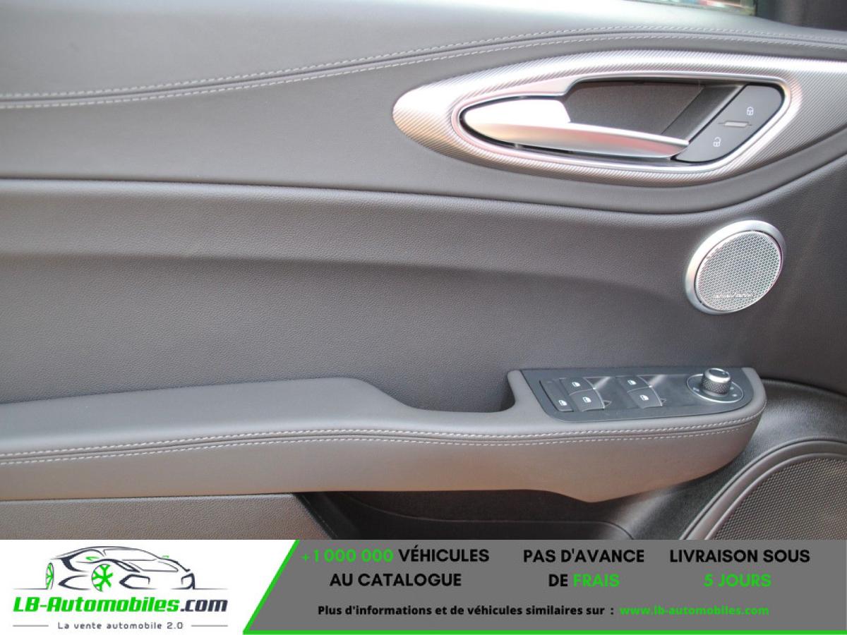 Alfa Romeo Giulia 2.0 T 280 ch BVA Q4 - Photo 8 / 25