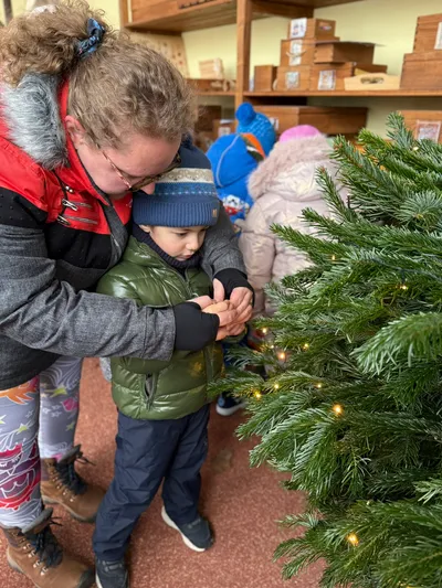 Zdobení vánočního stromečku 26.11.2025 obrázek 3