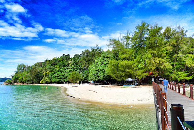 Manukan in Borneo