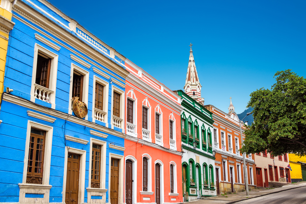 Kleurrijke straat huisjes in Colombia