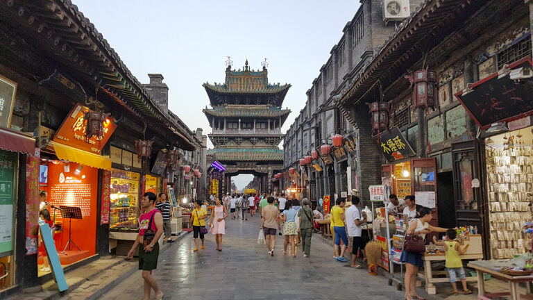 straatje vol traditionele architectuur Pingyao