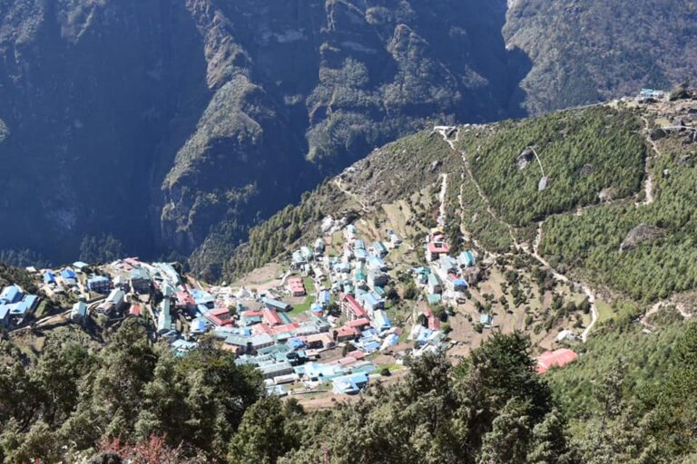 Gorakshep via Pheriche naar Namche Bazaar in Nepal
