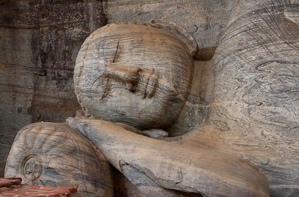 liggend buddha beeld polonnaruwa