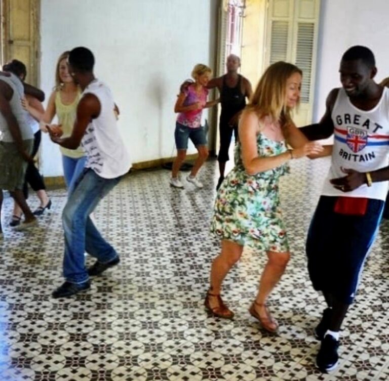 Salsa dansen in Cuba