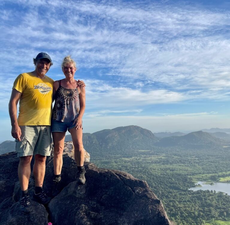 reizigersstel op top little Adams Peak Sri Lanka