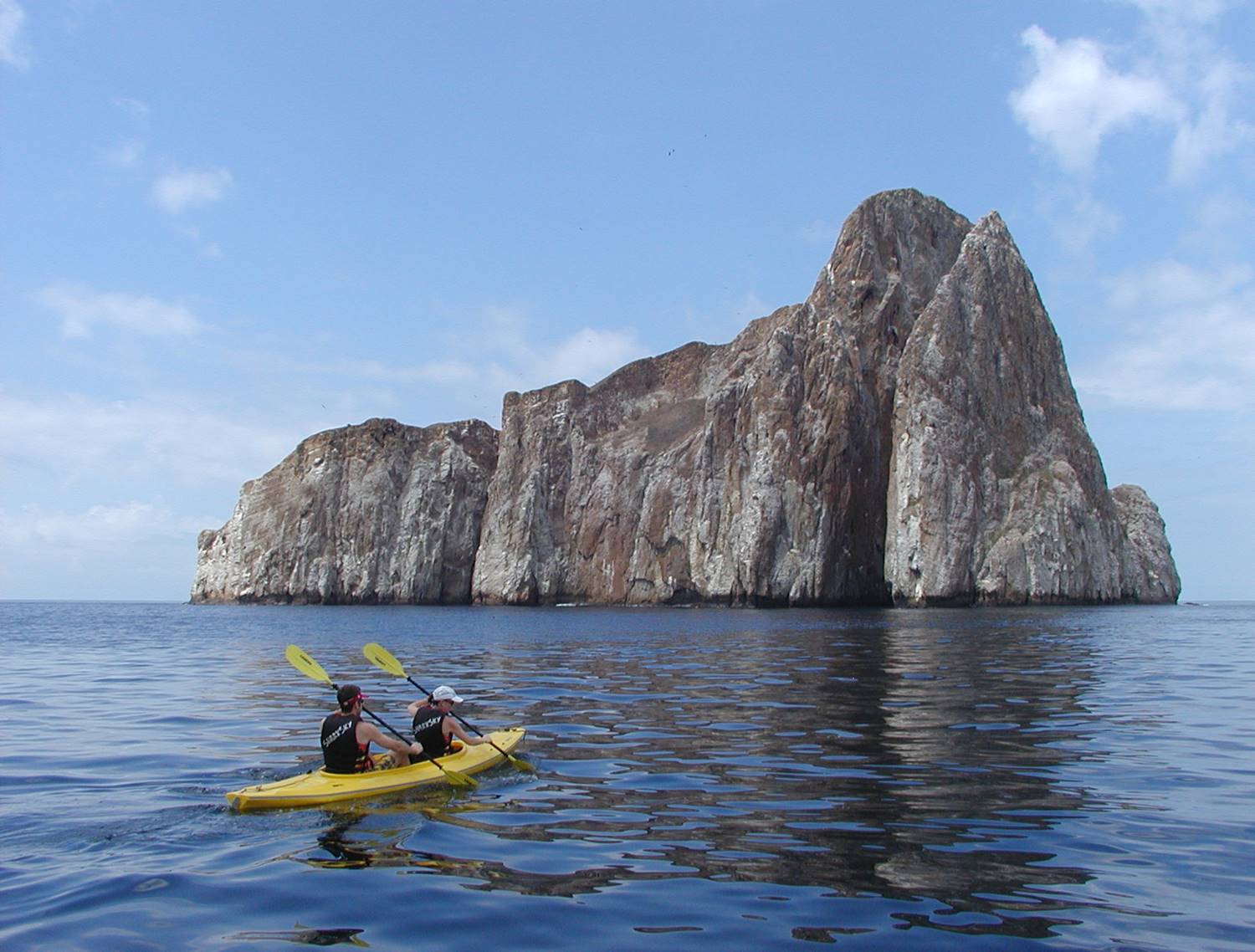 galapagos kajakken op zee bij isabela eiland