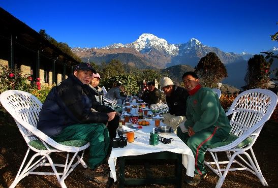 Himalaya lodge ghadruk hotel in Tadapani, Nepal