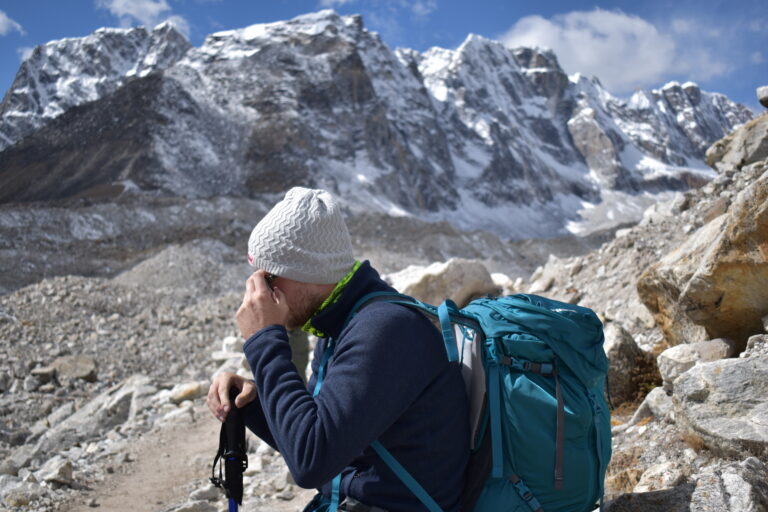 Hoofdpijnlobuche in Nepal