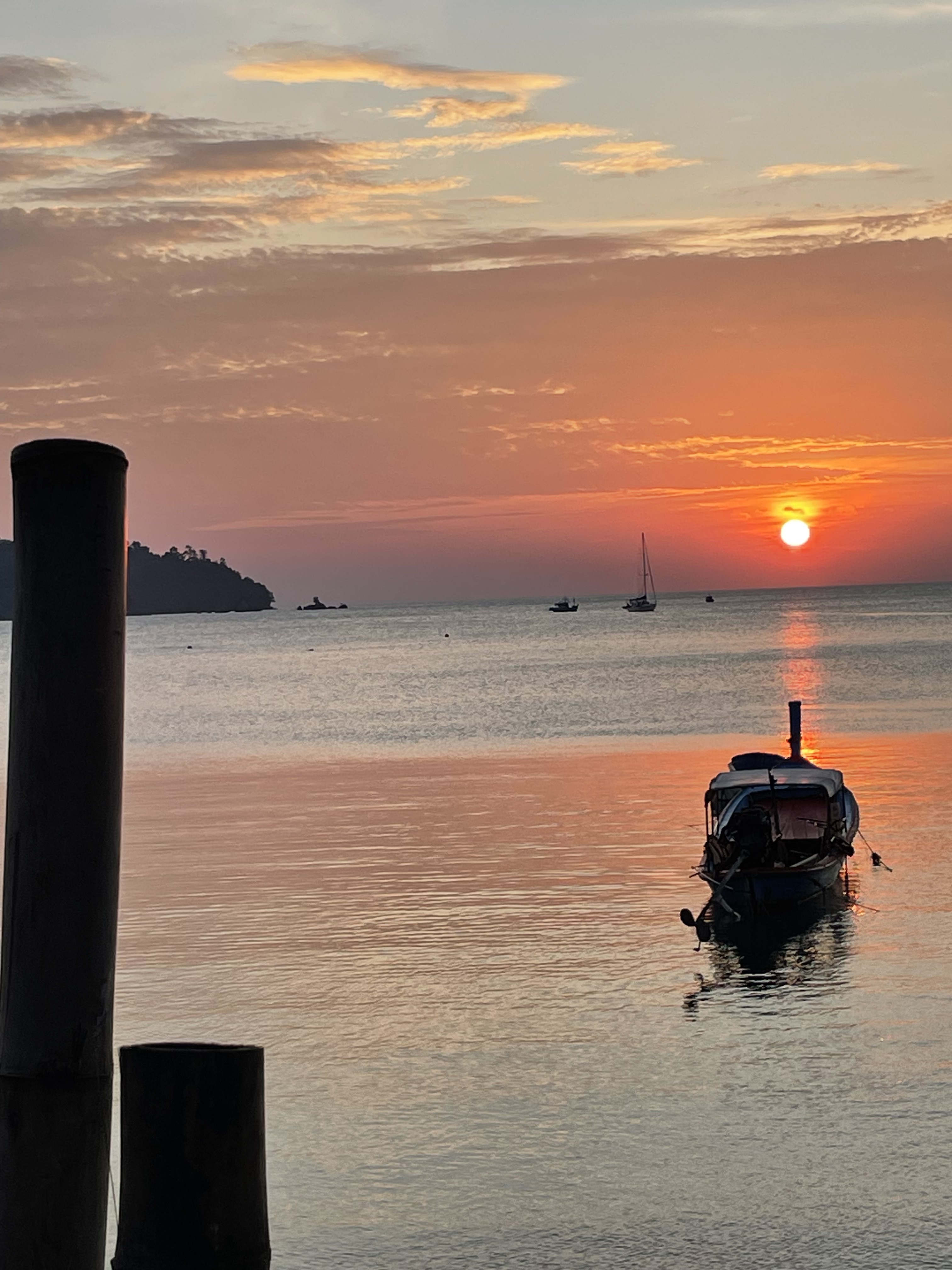 ondergaande zon in Thailand
