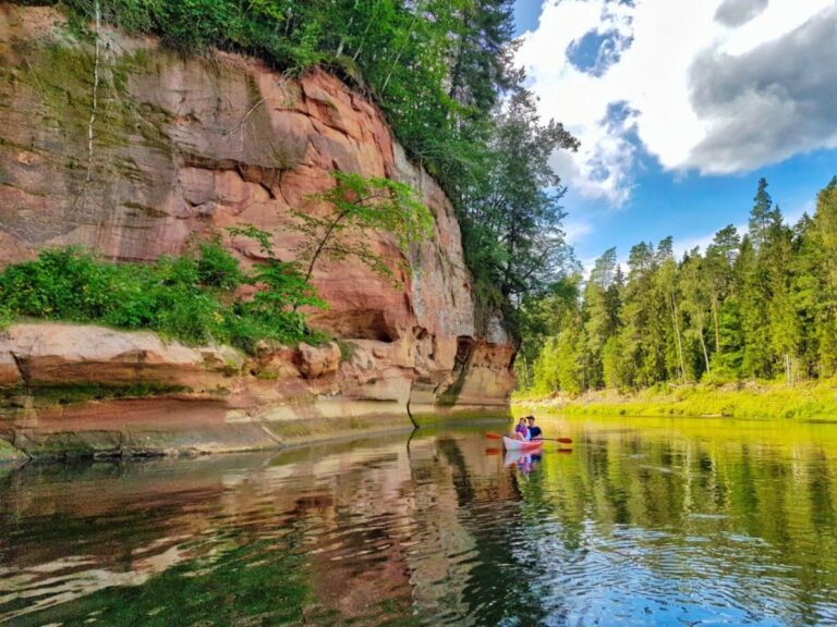 Kayak Gauja Valley in Tartu, Baltische Staten