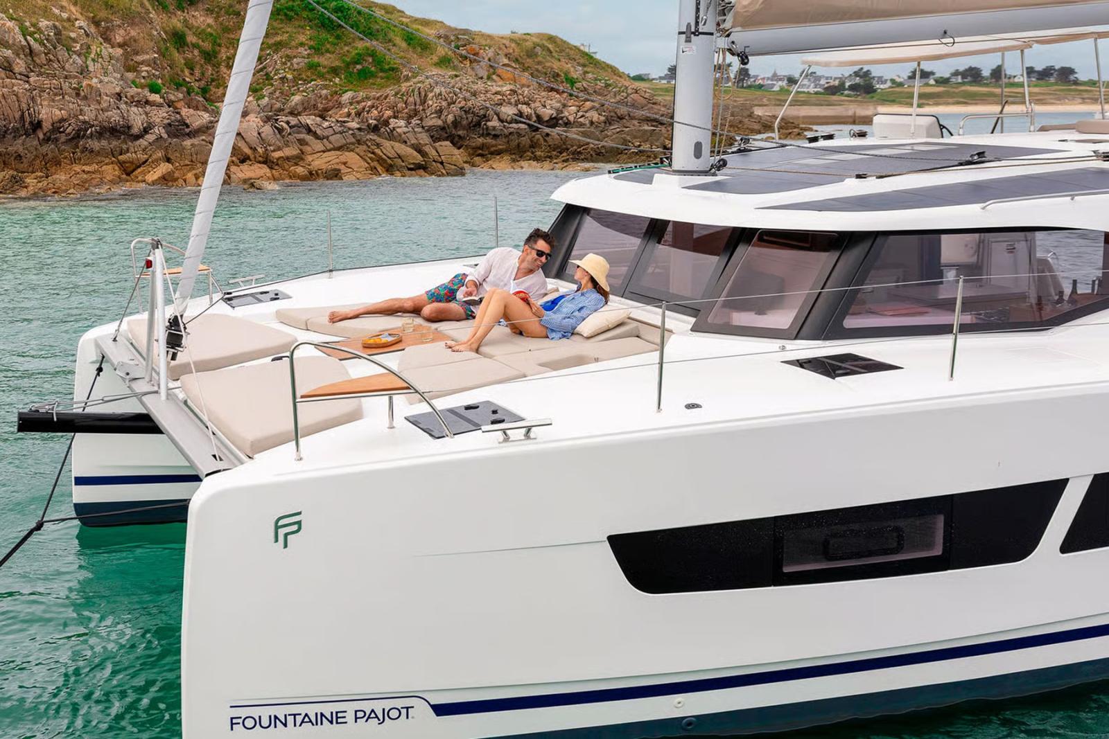 FP41-Fountaine-Pajot-Sailing-Catamarans-Exterior-View-17-min.jpg