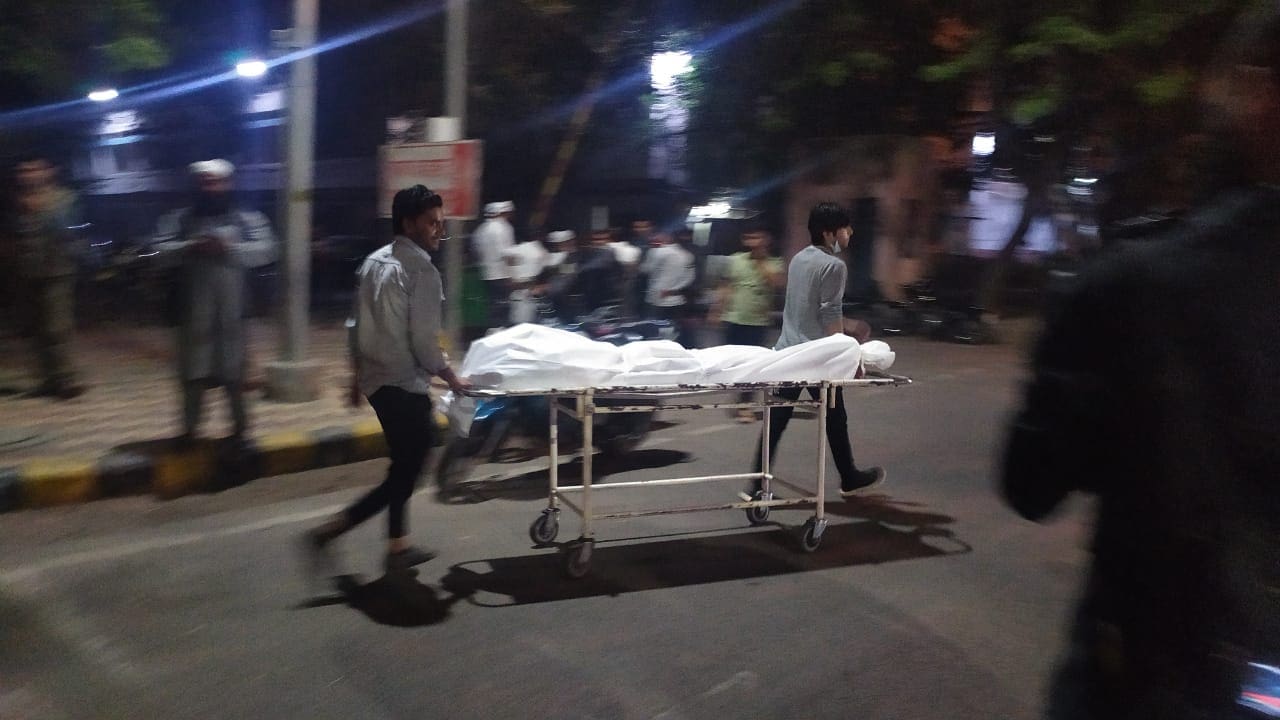 Officer refused to sign for postmortem stating that dead body belongs to 'a terrorist,' relatives of Muslim youth complain