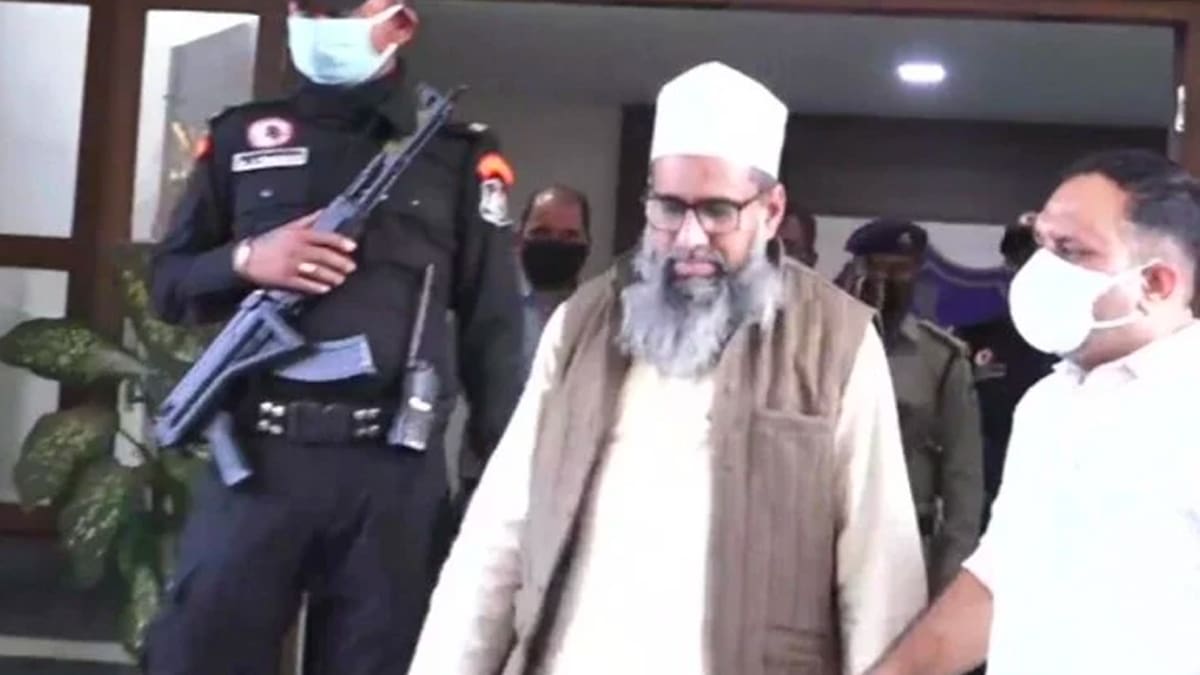 Tahreek Farogh-e-Islam refutes allegations leveled against its chief Maulana Usmani