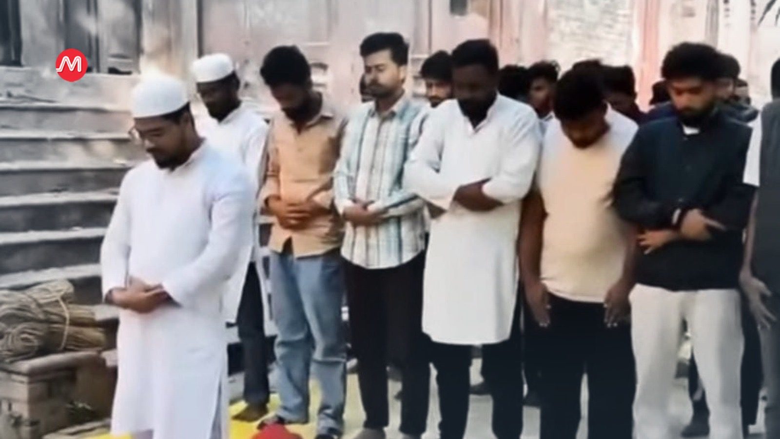 Lucknow University: Students asked to furnish 50,000 rupees personal bond, two 50,000 rupees sureties each for offering Namaz at ‘sealed’ Namaz space
