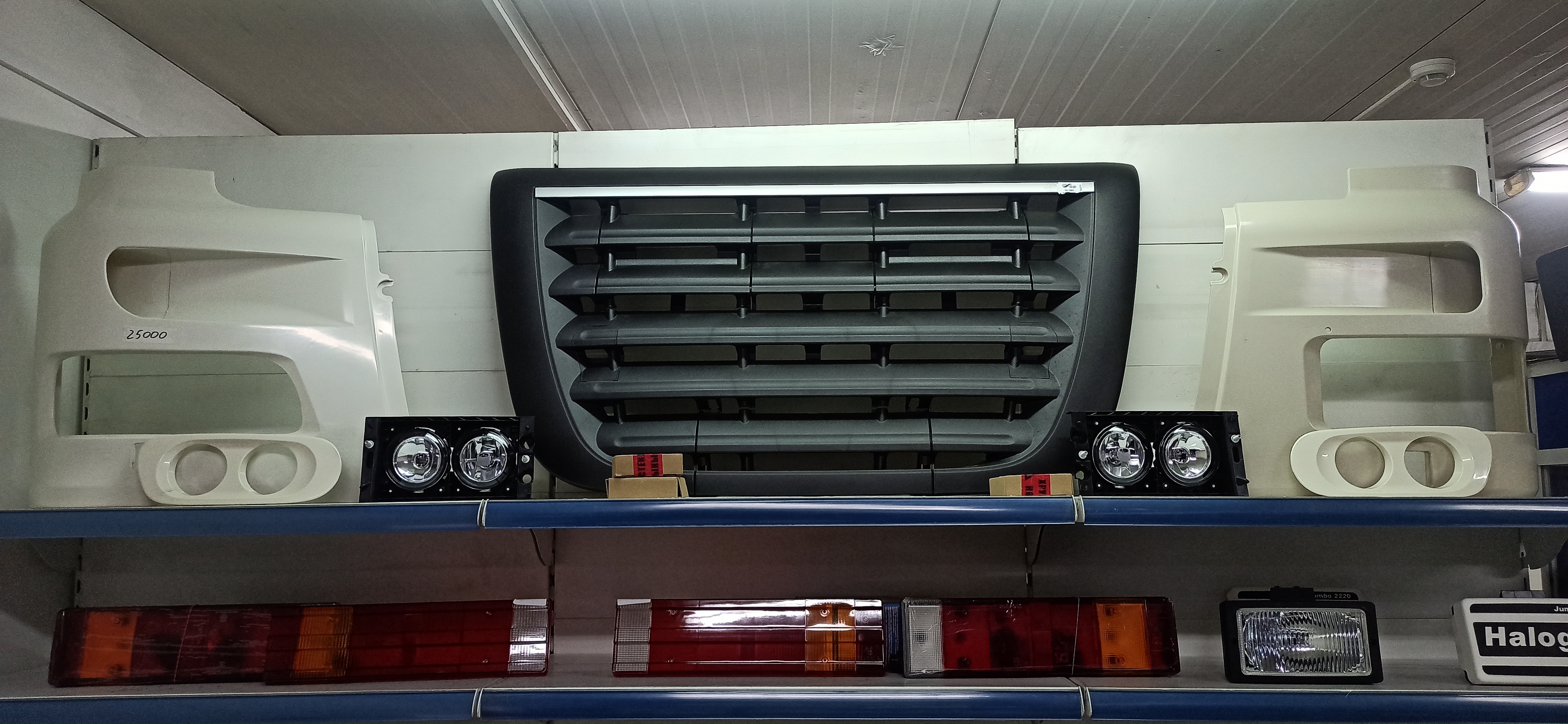 Решетка радиатора DAF XF105