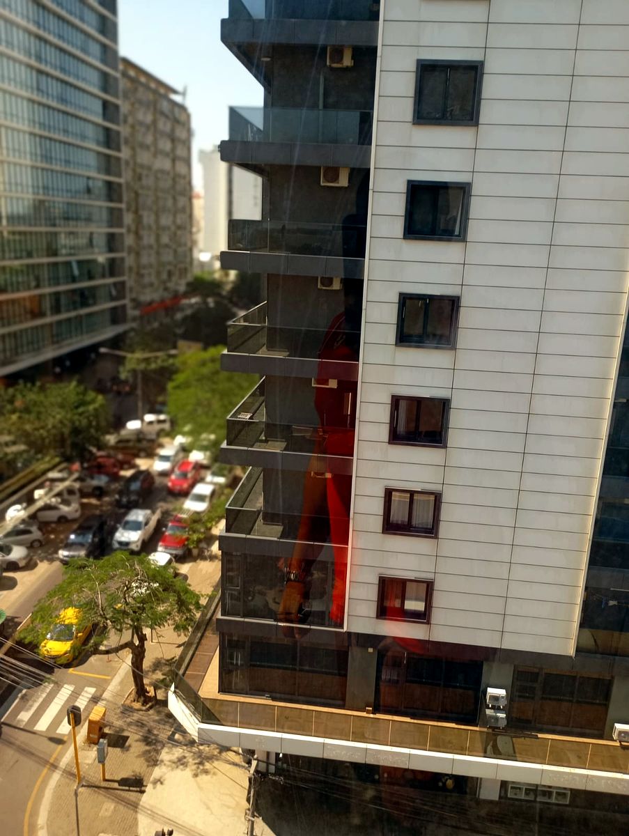 Vende-se Apartamento T4 Condomínio Rosa de Moçambique