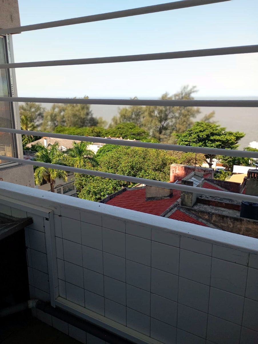 Vende-se Apartamento T4 Condomínio Rosa de Moçambique