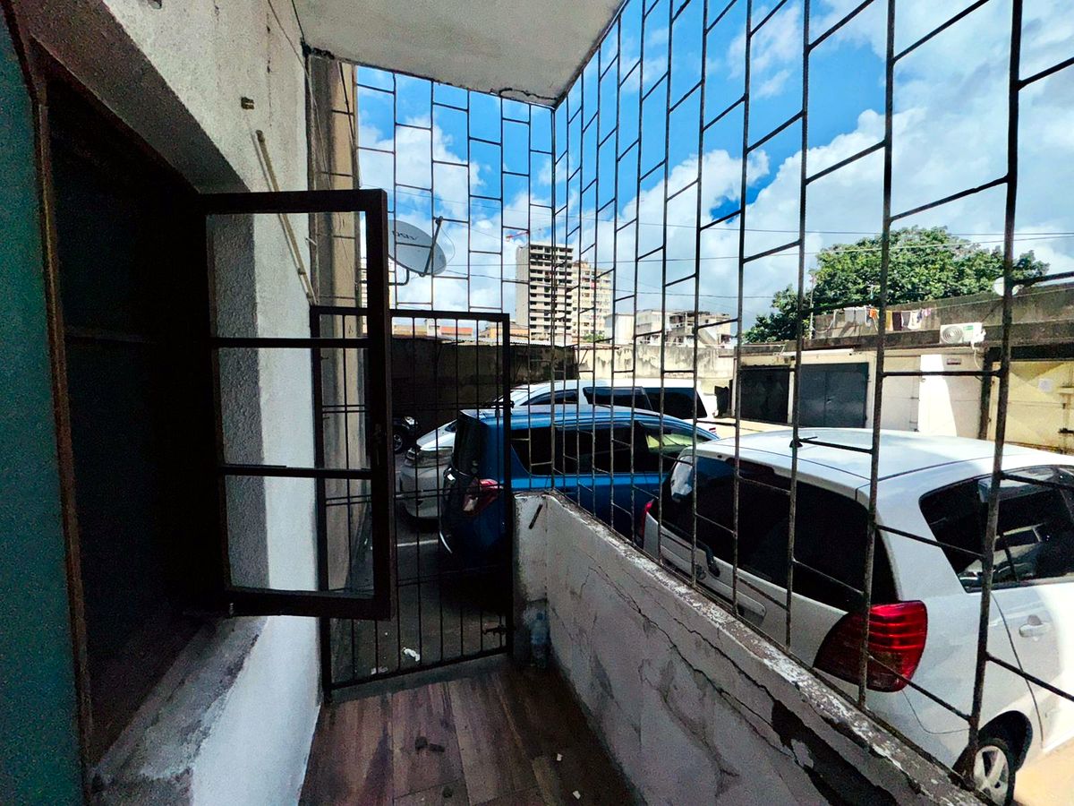 VENDE-SE APARTAMENTO T2 R/C BAIRRO CENTRAL PRÓXIMO AO KFC PONTO FINAL.