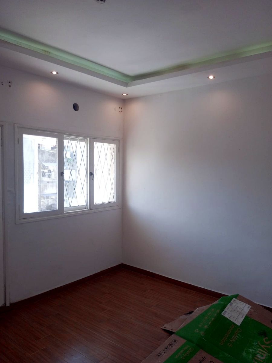 VENDE-SE APARTAMENTO T3,SUÍTE, 7° ANDAR, BAIRRO DA POLANA PRÓXIMO AO RESTAURANTE MIMO'S.