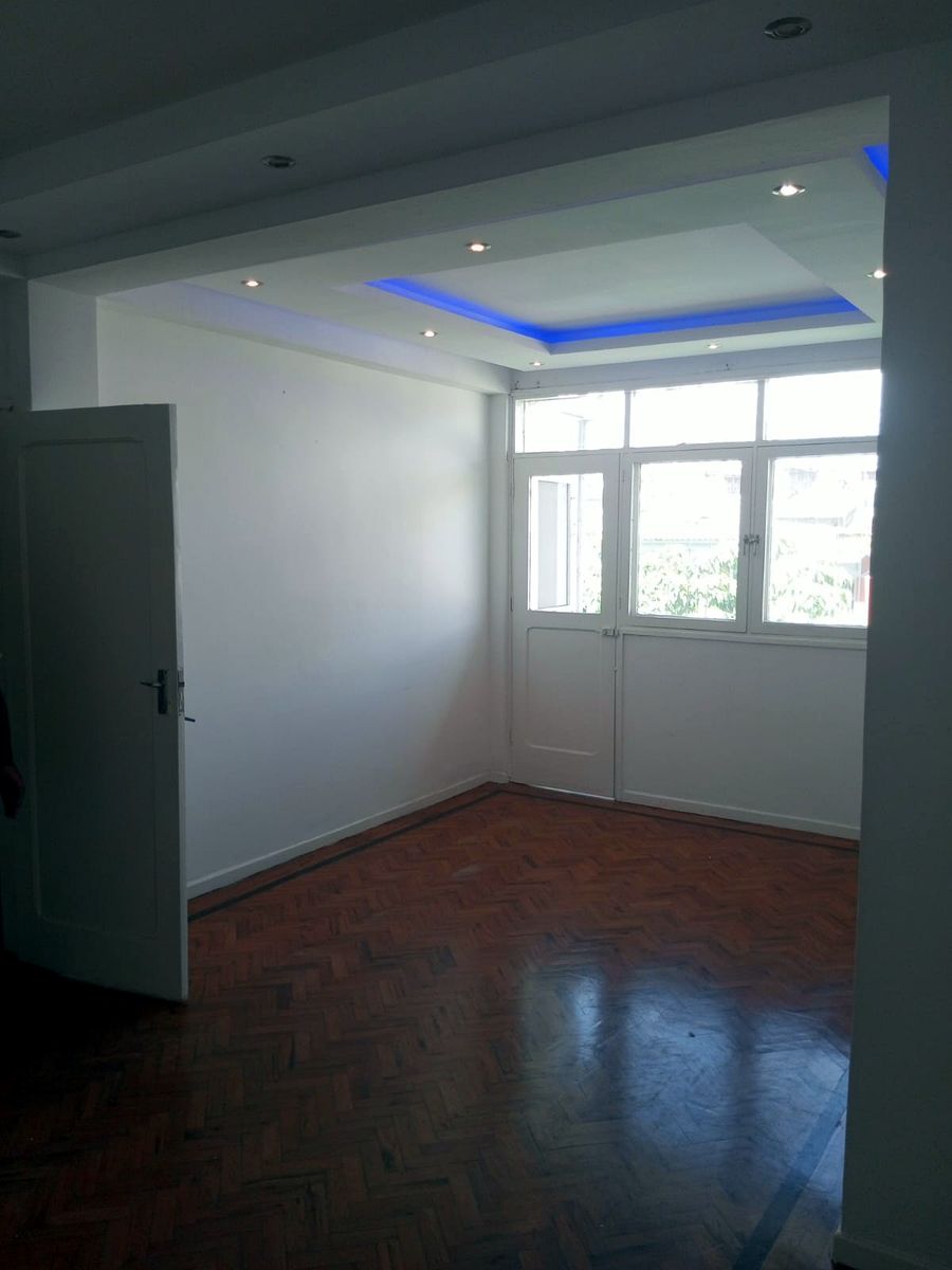 VENDE-SE APARTAMENTO T3,SUÍTE, 7° ANDAR, BAIRRO DA POLANA PRÓXIMO AO RESTAURANTE MIMO'S.
