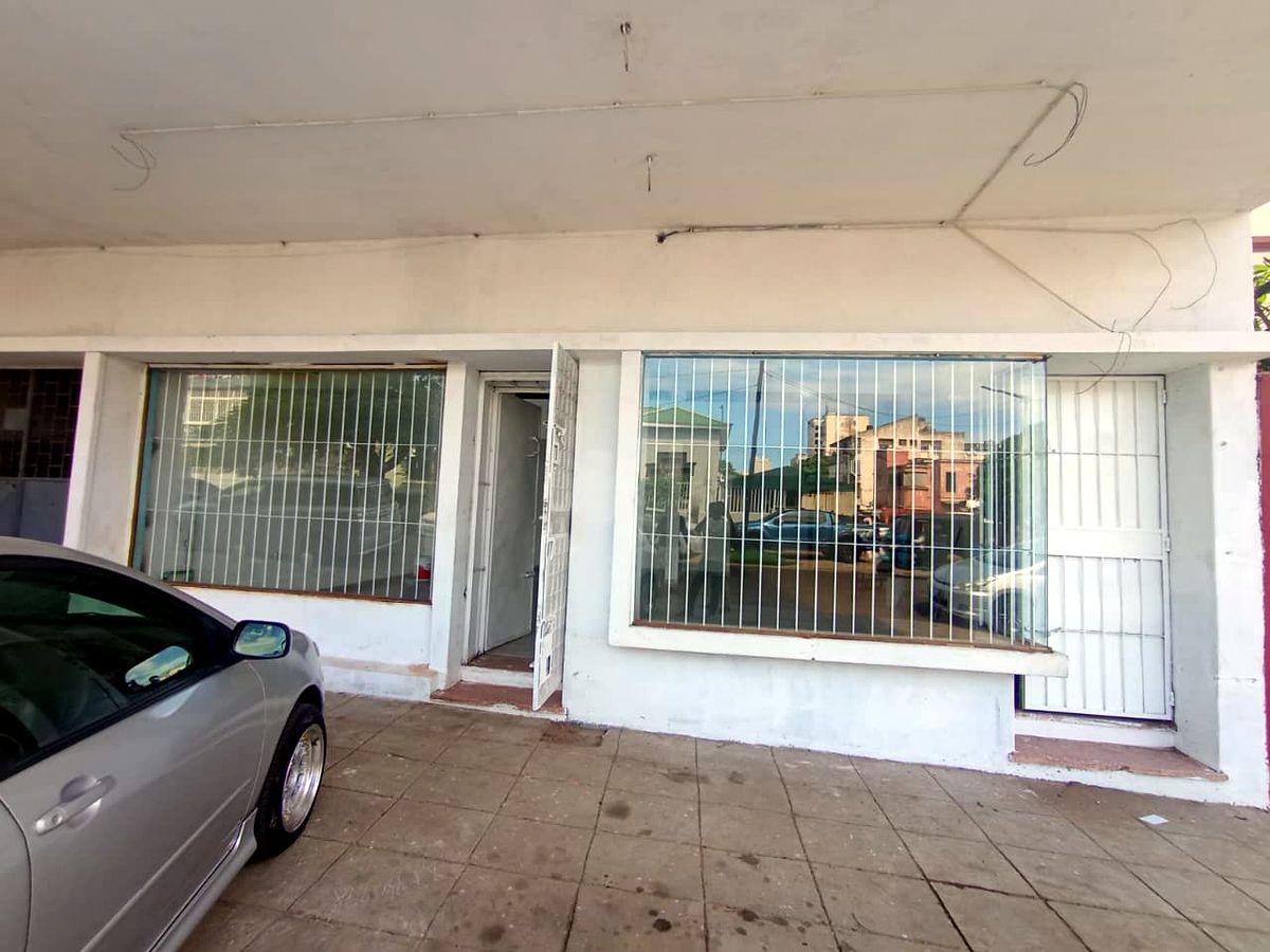 VENDE-SE LOJA SOBRE-LOJA NO BAIRRO ALTO-MAÉ PRÓXIMO À ESTÁTUA MONDLANE.