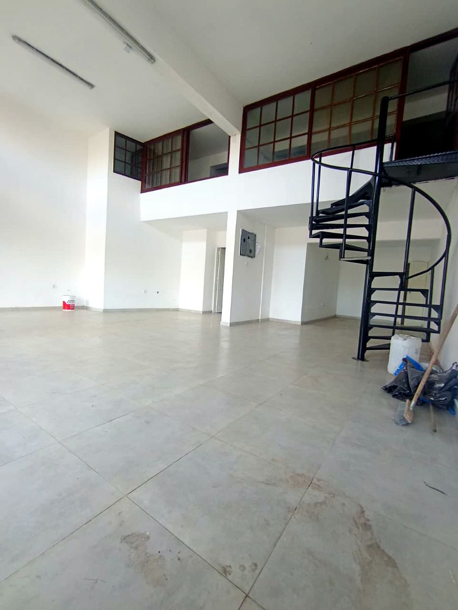 VENDE-SE LOJA SOBRE-LOJA NO BAIRRO ALTO-MAÉ PRÓXIMO À ESTÁTUA MONDLANE.