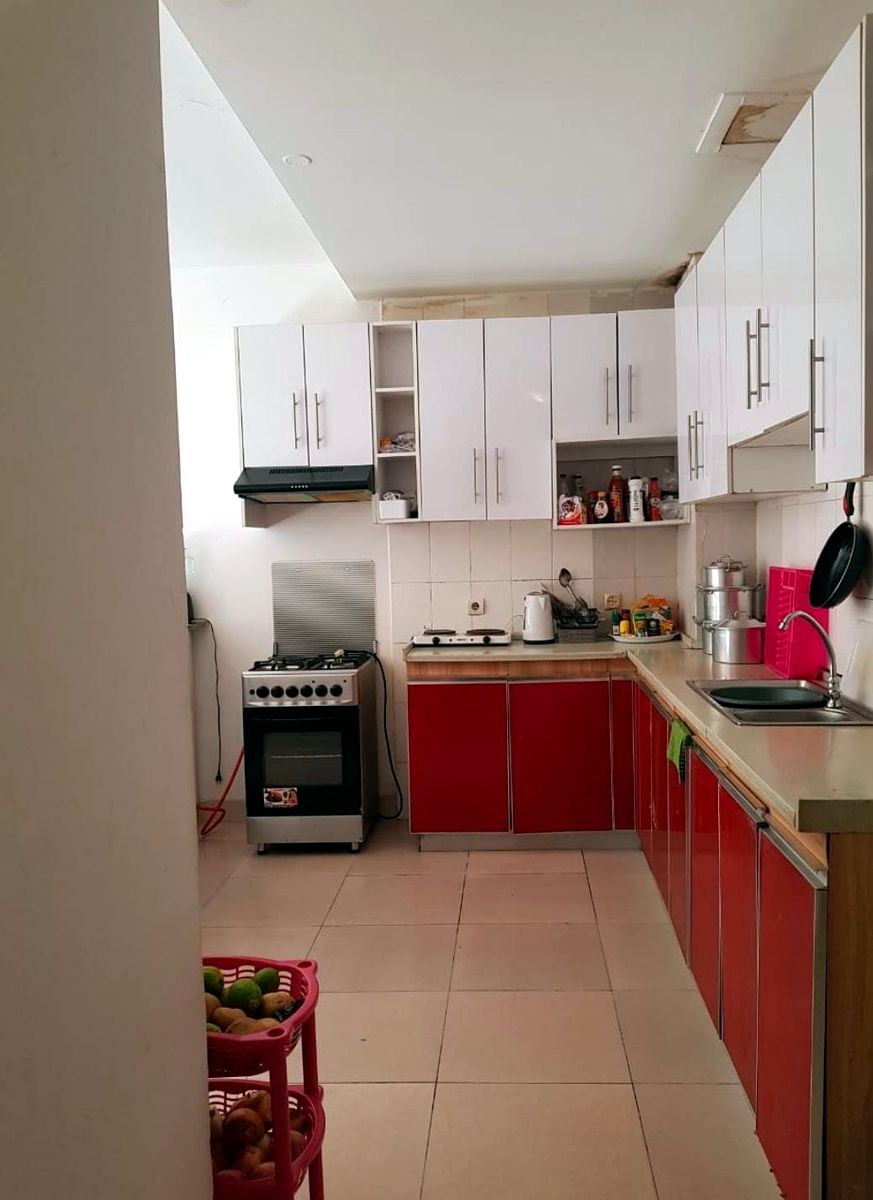 ARRENDA-SE MIN MORADIA T2, SUÍTE, WC GERAL E SERVIÇOS, BAIRRO SOMMERSCHIELD II PRÓXIMO À ESCOLA PORTUGUESA.