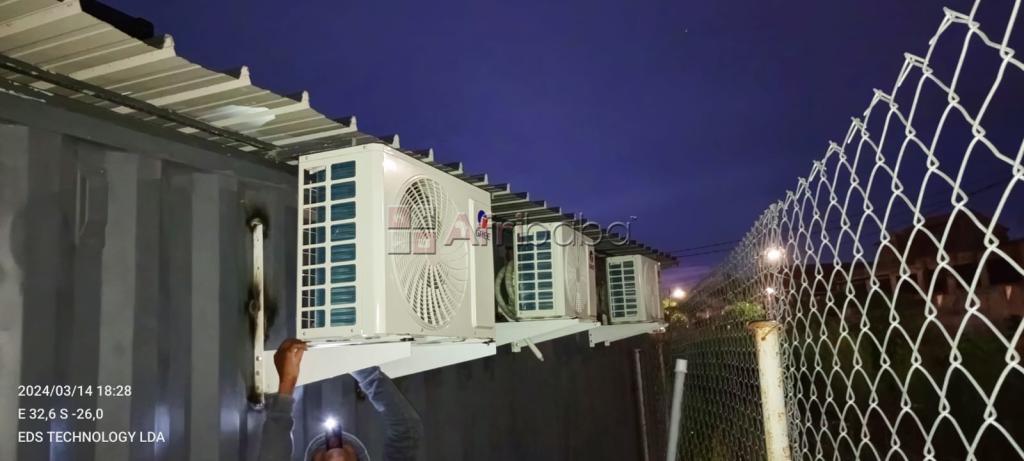 Técnico de montagem de ar-condicionado