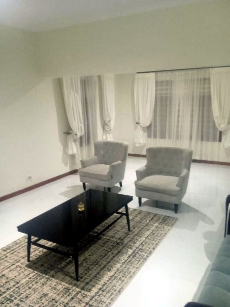 ARRENDA-SE MORADIA T3 MOBILADA,3 SUÍTES, ANEXO COMPLETO, NA MATOLA 700!