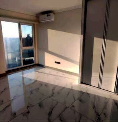 VENDE-SE E ARRENDA-SE. Um apartamento T3 localizado na Av. Marginal ao lado do Hotel Glória no condomínio PARK MOZA, sem mobília.