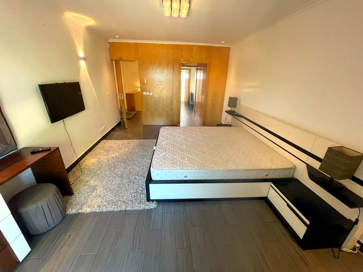 Vendo moradia na marginal condomínio triunfo