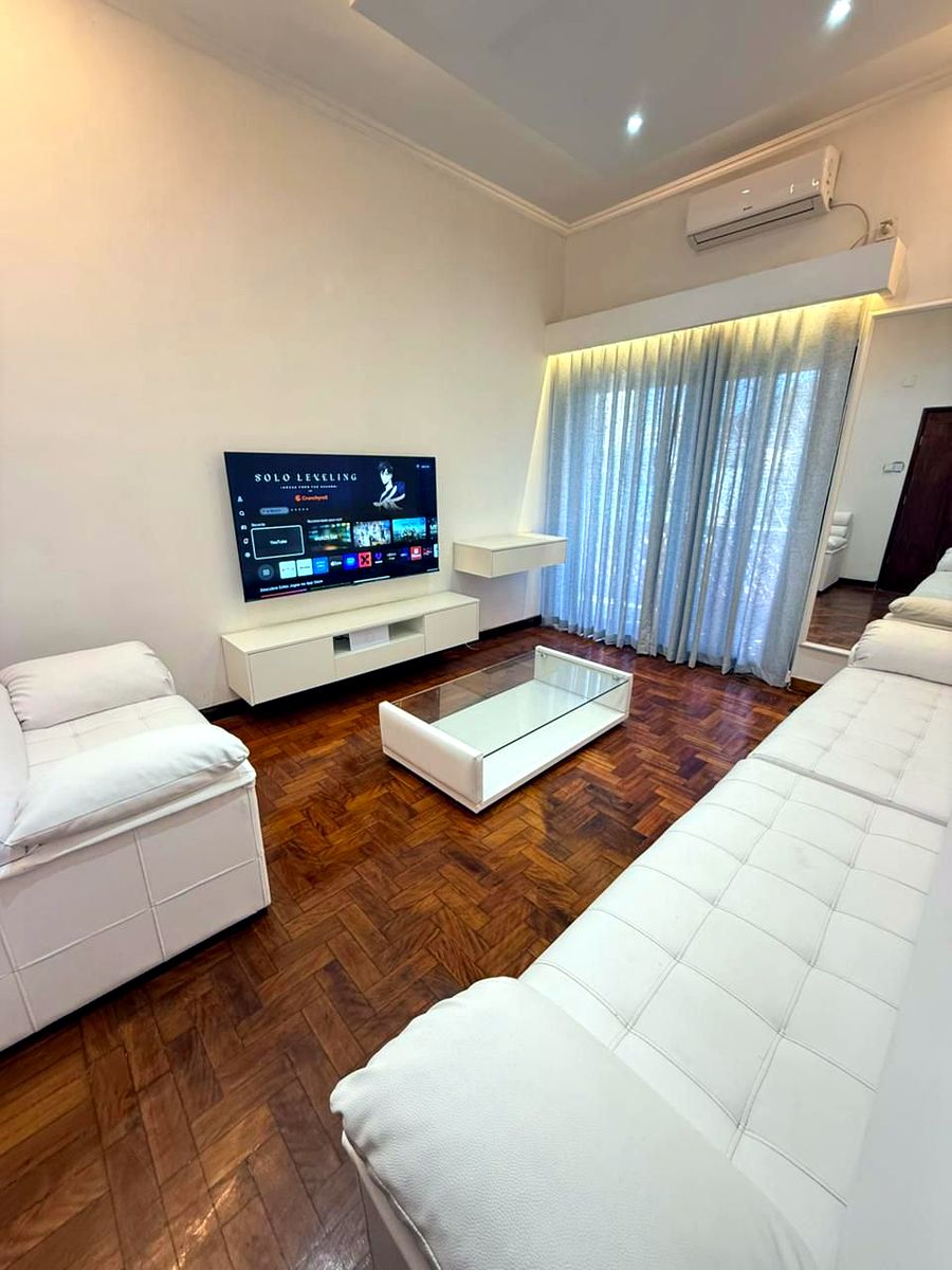 Apartamento com Móveis