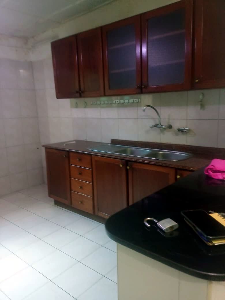 Arrenda-se Excelente Geminada R/C tipo 3, no bairro Polana.