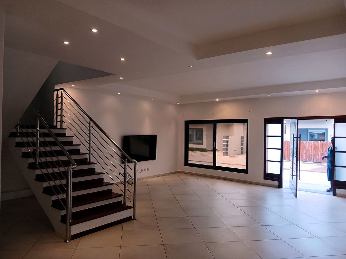 Arrenda se Moradia Tipo 3 n condominio Elite