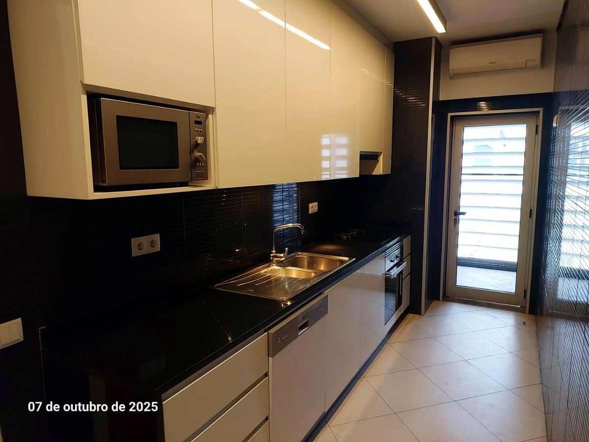 Arrendo apartamento T2 com moveis no condomínio xiluva