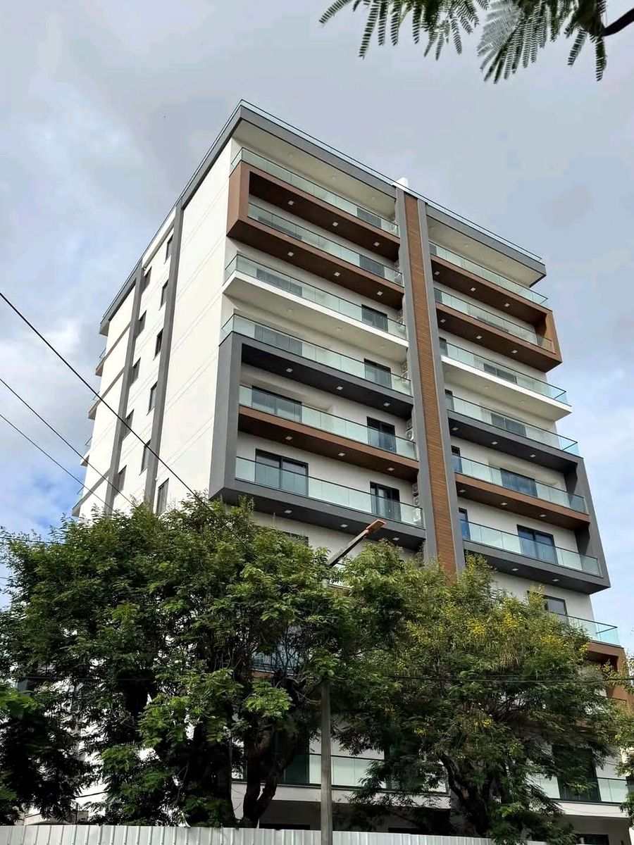 Vende-se Apartamento T3 Condomínio Flor Residêncie