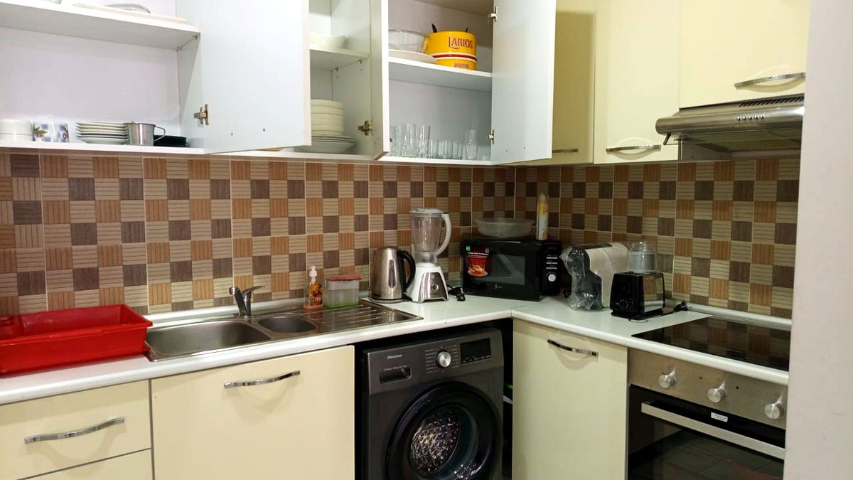 "ARRENDA-SE APARTAMENTO MOBILADO"  Condomínio Polana Plaza. Edifício Novo