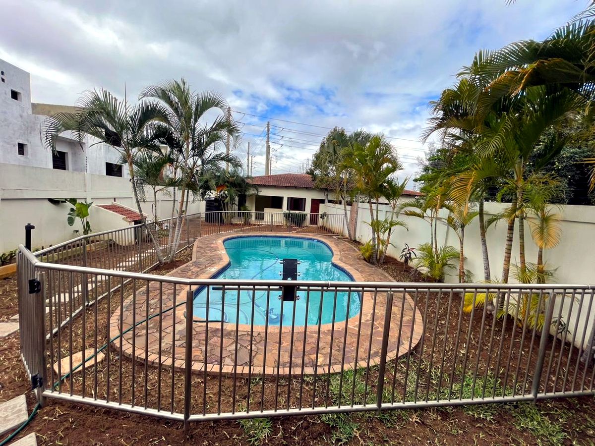 Arrendo moradia T5  na sommershiild